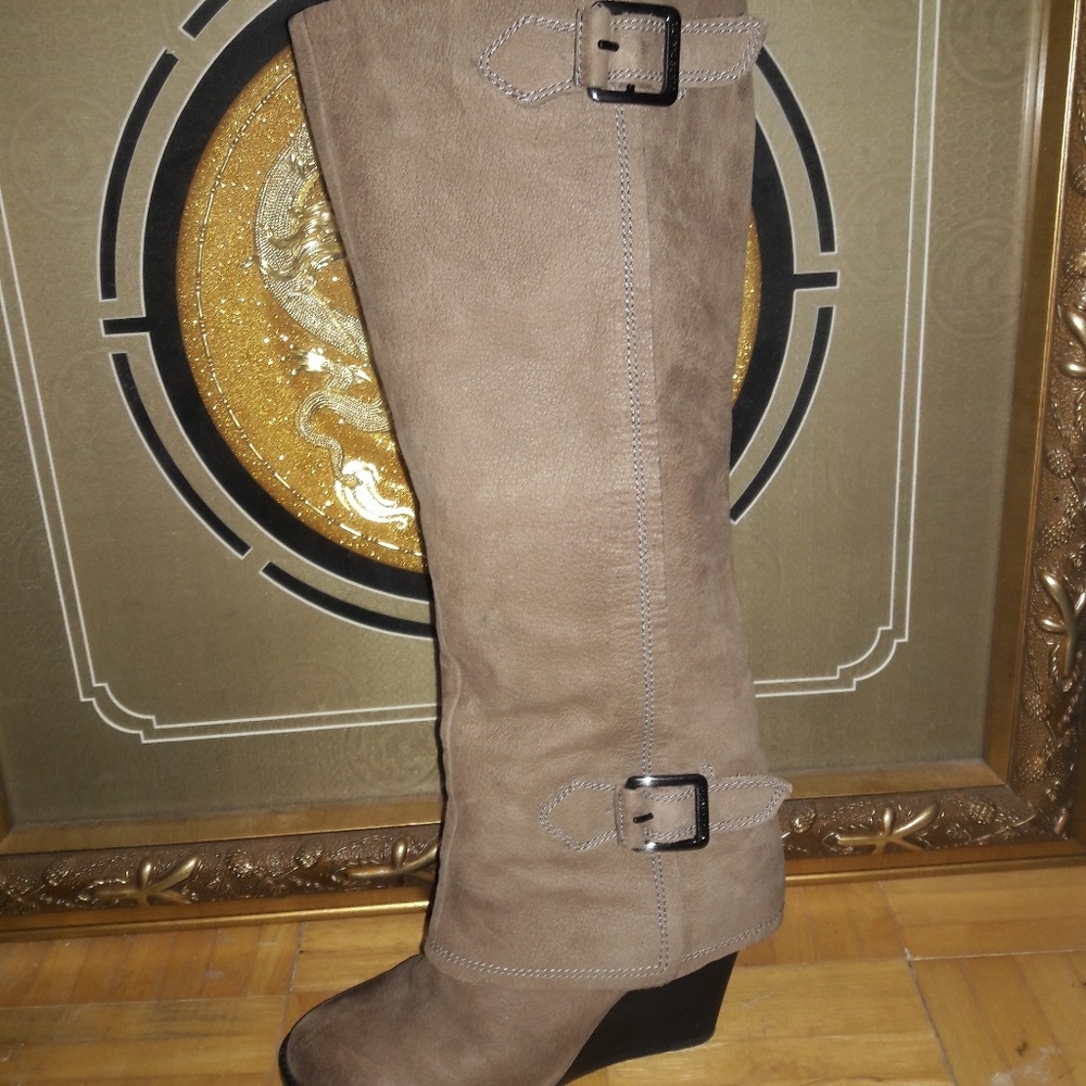 Ladies boots